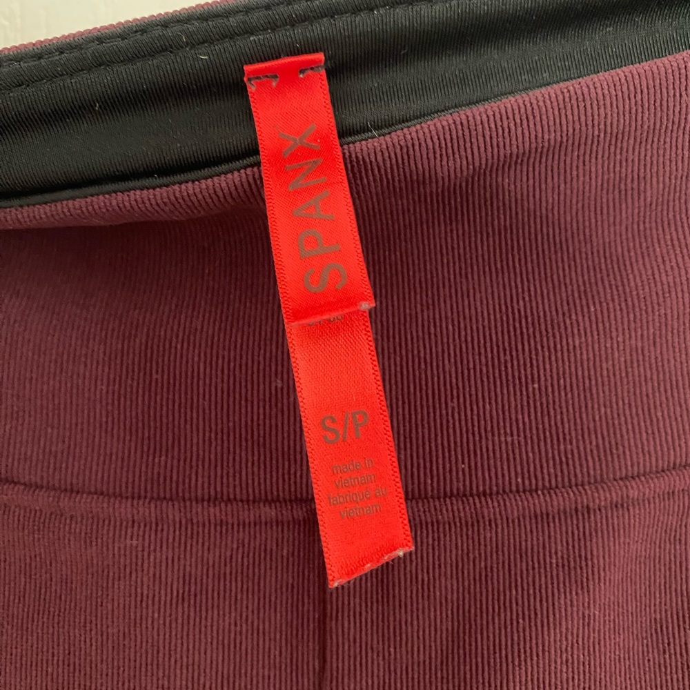 SPANX Wine Micro Ribbed High Rise Leggings Small Compression Shaping - Picture 3 of 7